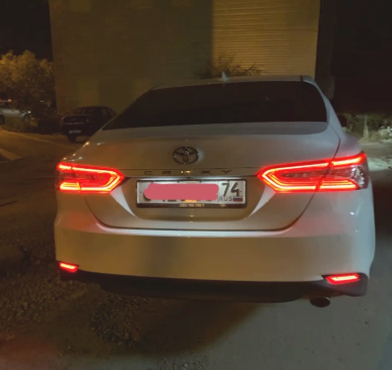 Катафот Led на Toyota Camry 6